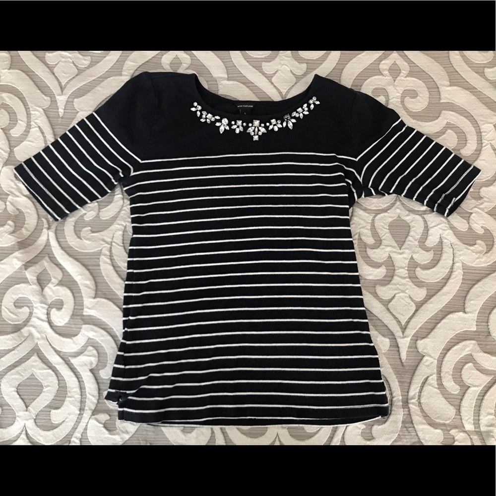 Ann Taylor 3/4 sleeve sweater